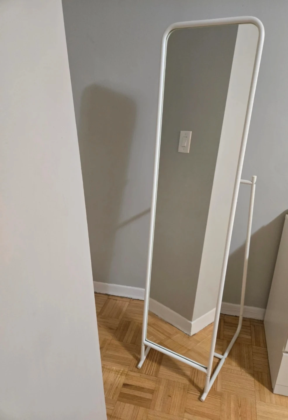 IKEA KNAPPER Standing Mirror - White