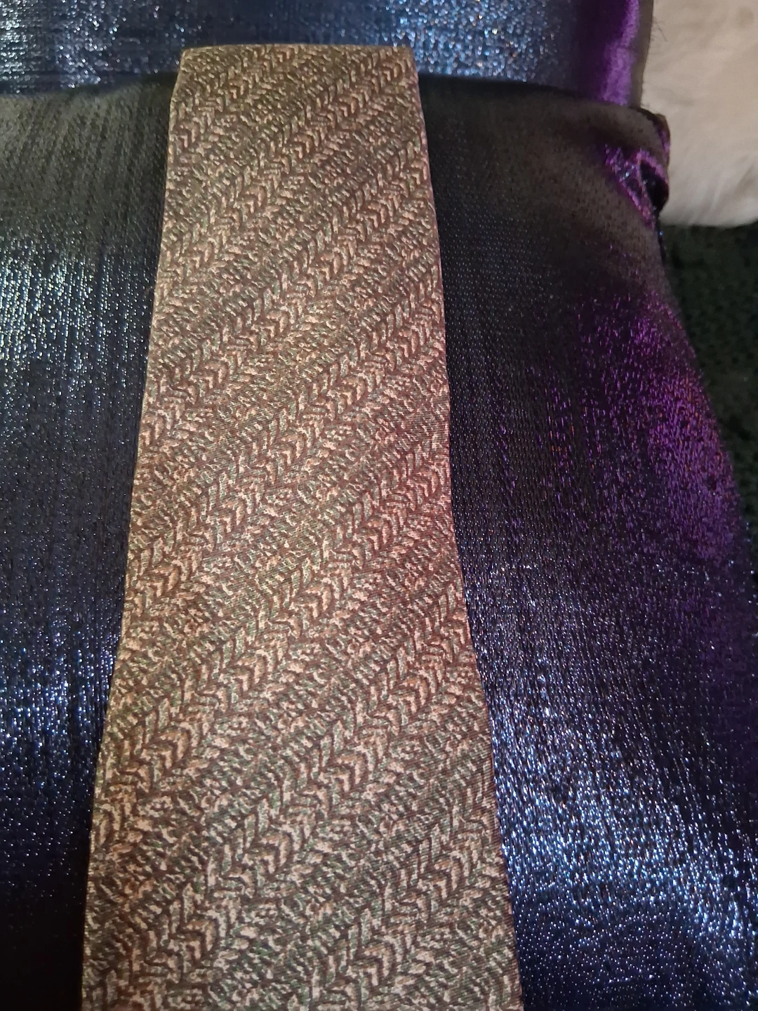 Geoffrey Beene 100% Silk Tie - Hand Made in Italy - photo 5