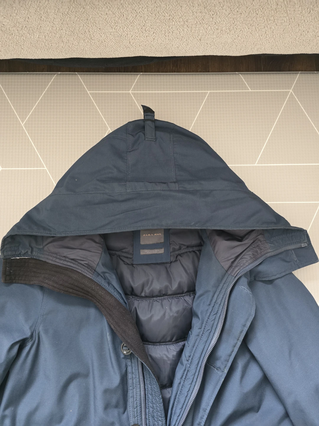 Zara Men's Winter Jacket (Size Medium) - photo 2
