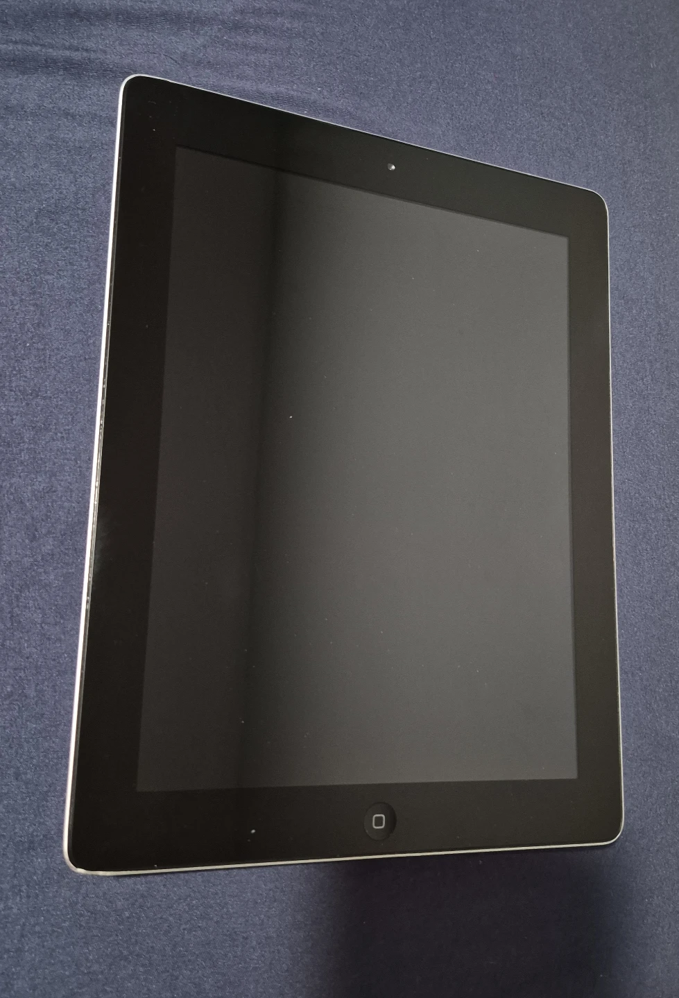 Apple iPad - photo 2