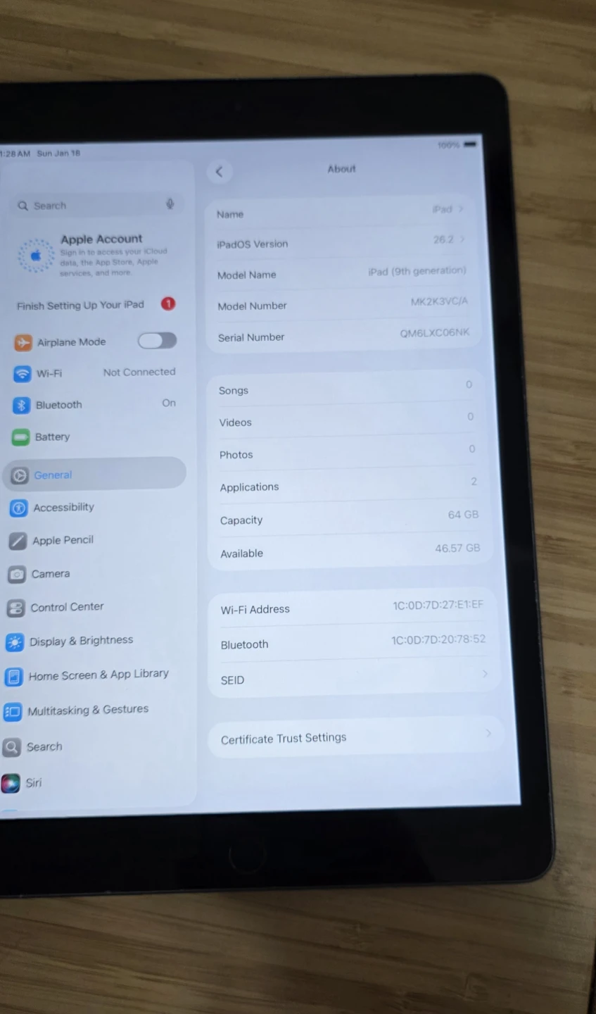 Apple iPad 9th Generation 64GB - photo 3