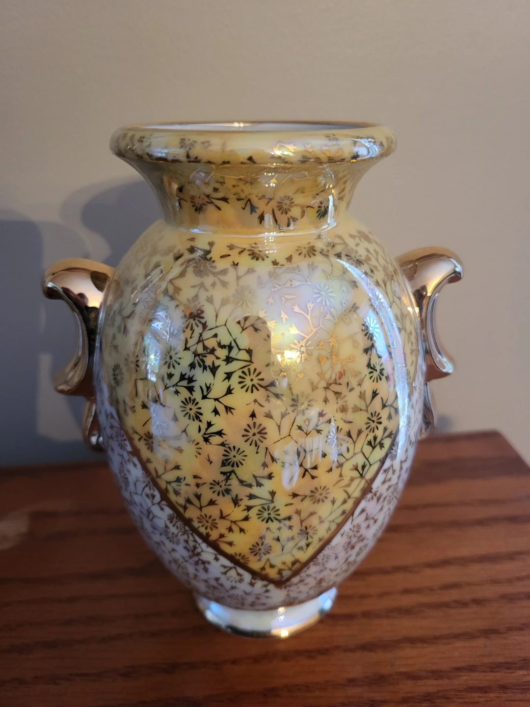Vintage Decorative Vase from Japan - photo 2