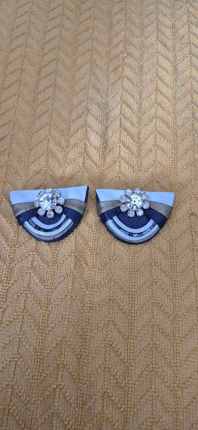 Vintage Clip-on Earrings - photo 2