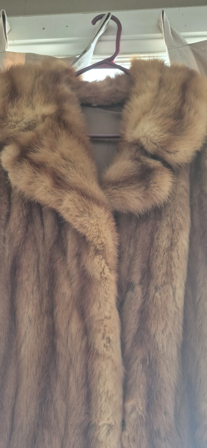 Vintage Mink Fur Coat - photo 2