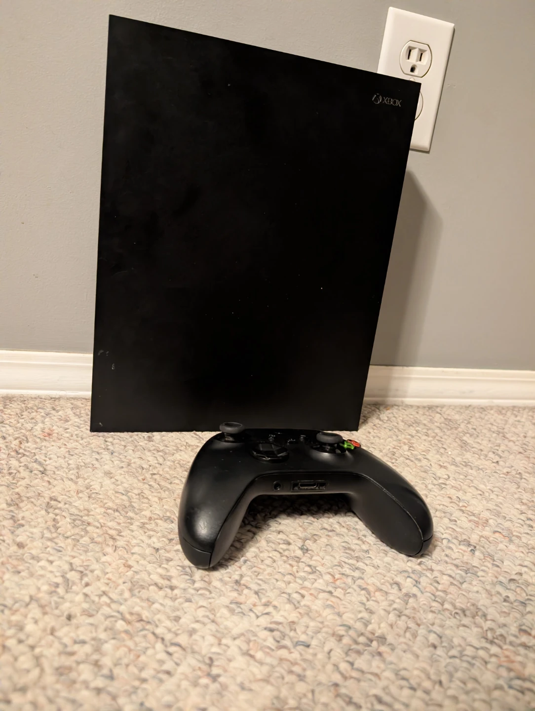 Xbox One X Console with Controller - Black