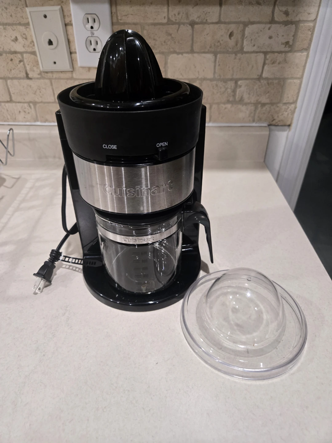 Cuisinart Citrus Juicer - photo 3