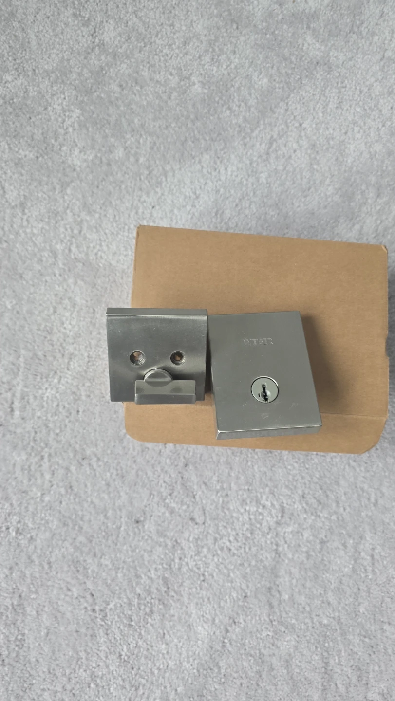 Weiser Deadbolt Lock Set with 2 Keys