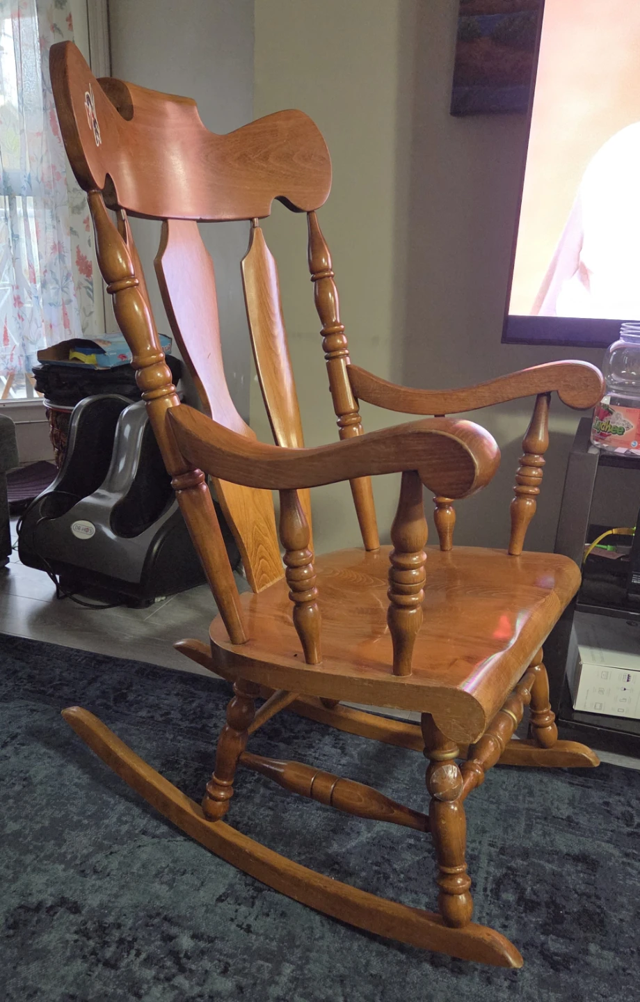 Wooden Rocking Chair - photo 2