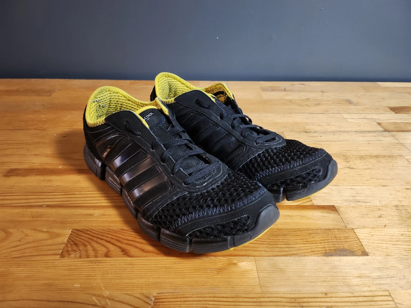 Adidas ClimaCool Oscillation running shoes Black Yellow - US 8 - photo 2