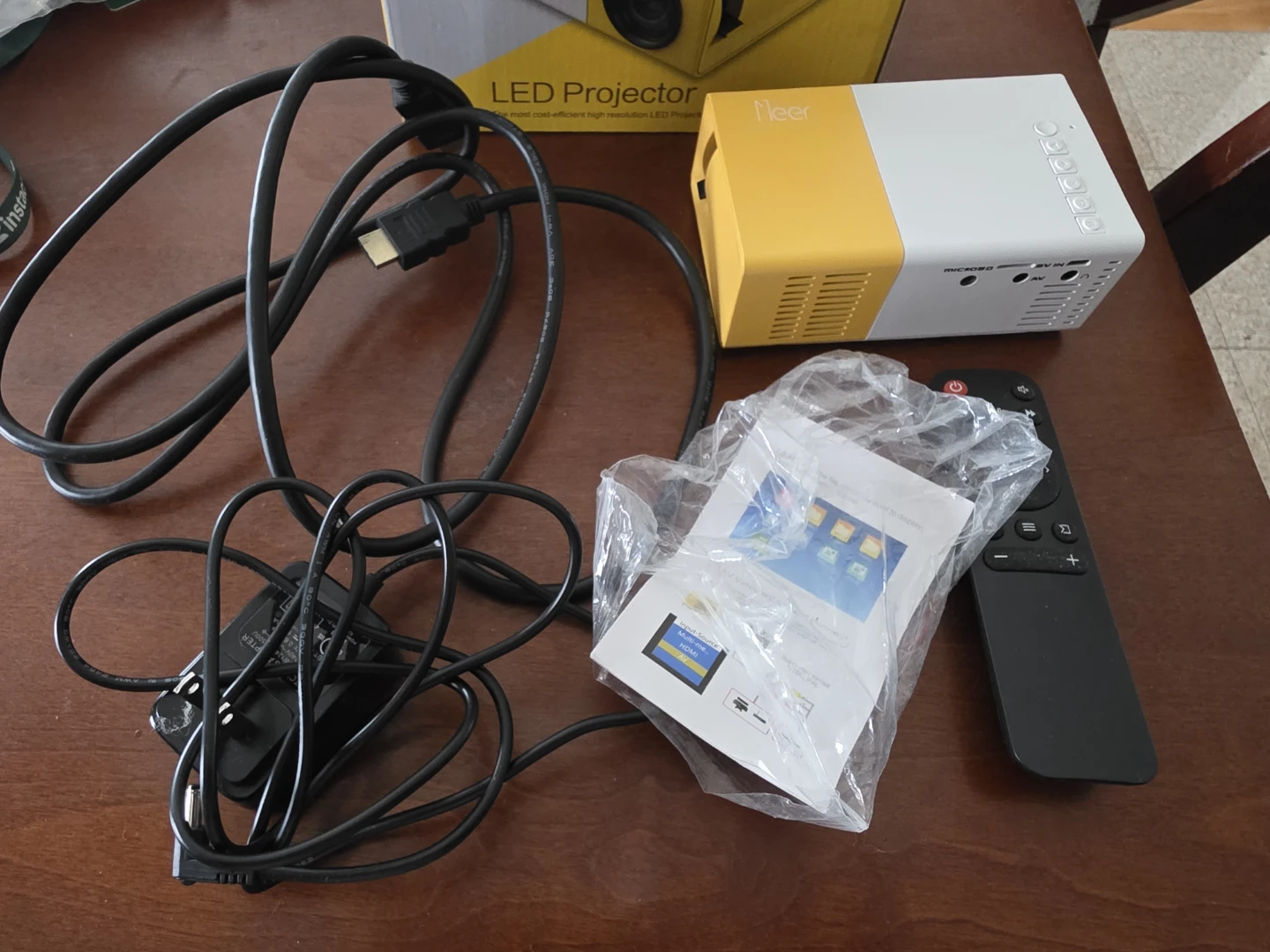 Neer Portable LED Projector with Remote - photo 3