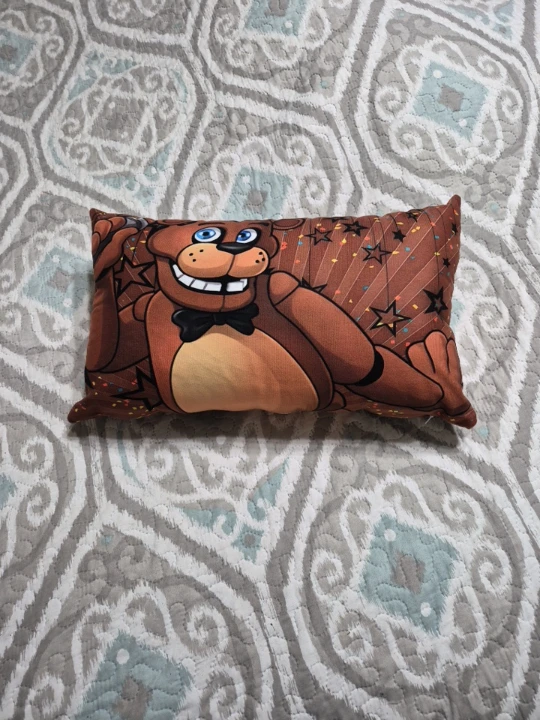 Five Nights at Freddy's Freddy Fazbear Print Zippered Pillow