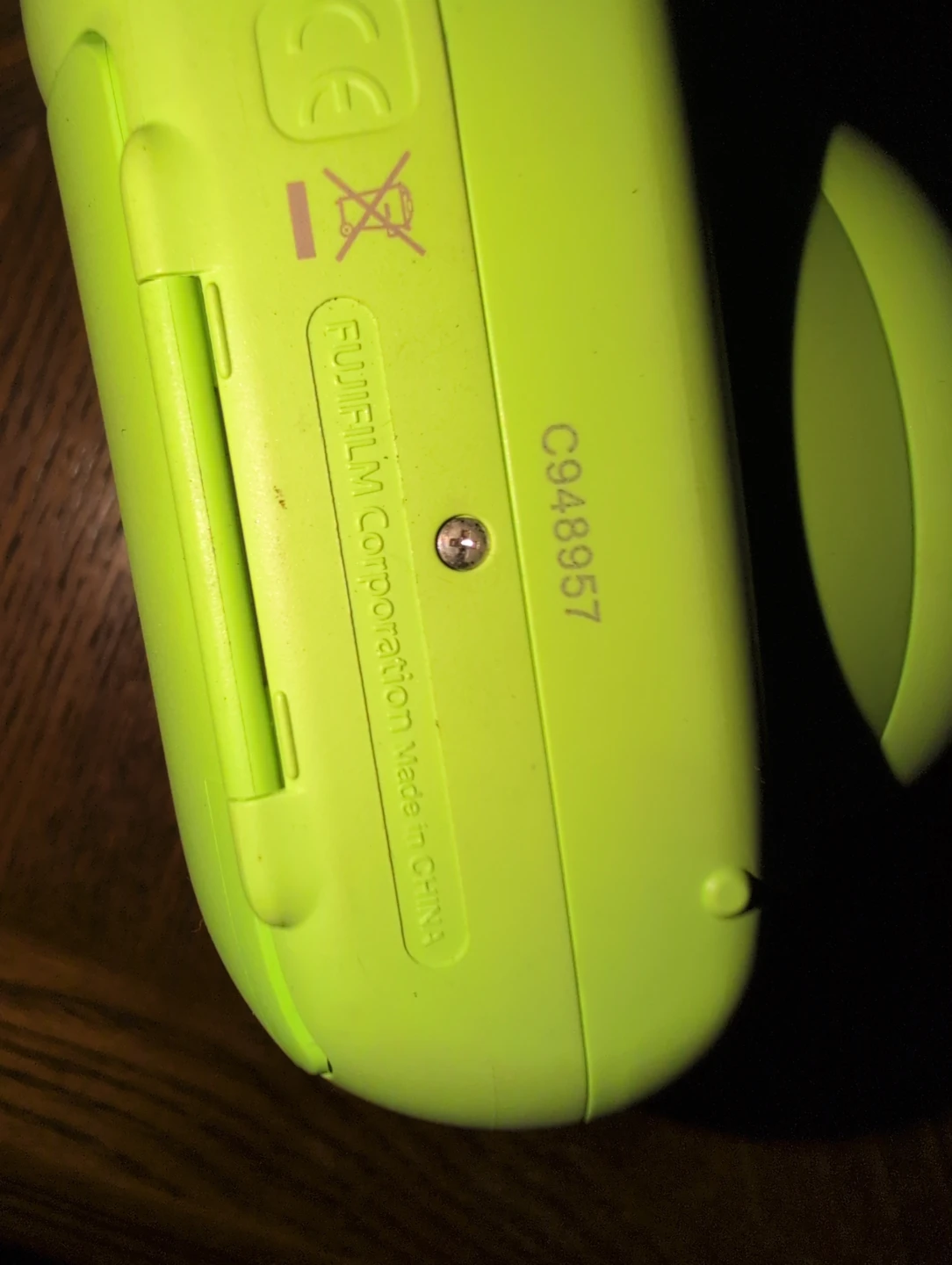 Fujifilm Instax Mini 9 Instant Camera - Lime Green - photo 3