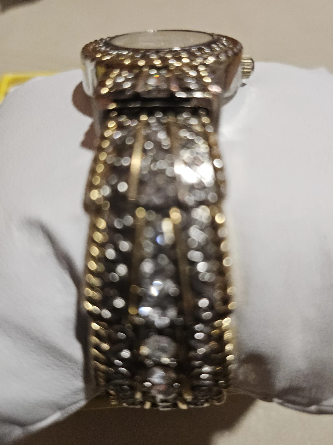 Accutime Bangle Watch - photo 2