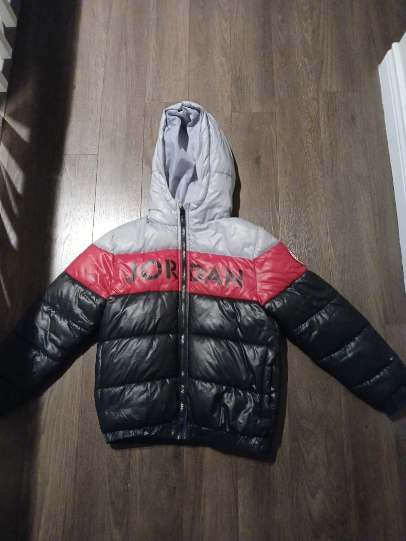 Jordan Puffer Jacket with Hood