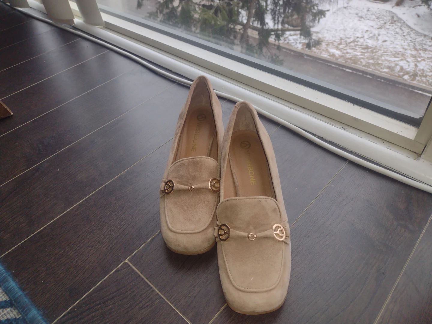 WISHBONE BEIGE SUEDE HEELS - SIZE 7