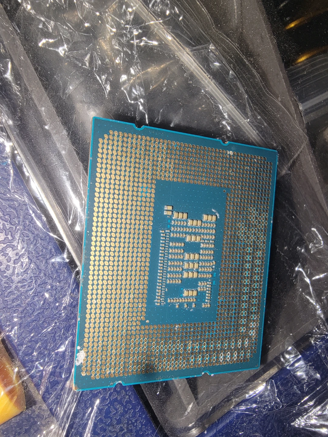 Intel Core i3-12100F CPU - photo 4