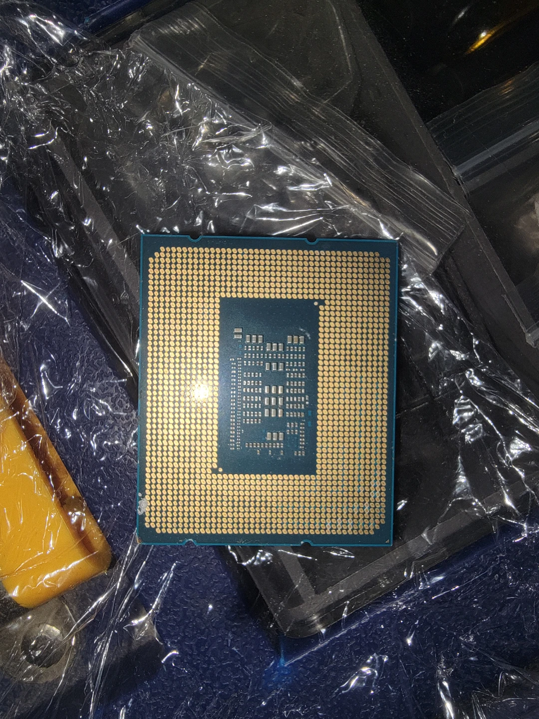 Intel Core i3-12100F CPU - photo 5