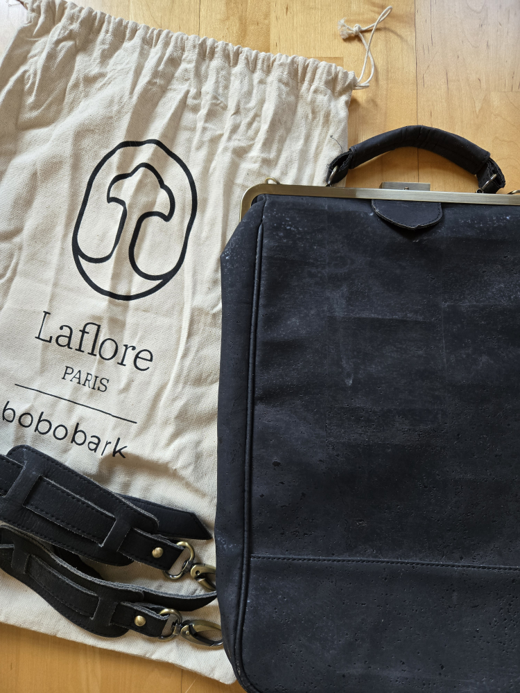Laflore Paris bobobark Black convirtable Backpack (Org $299) - photo 4