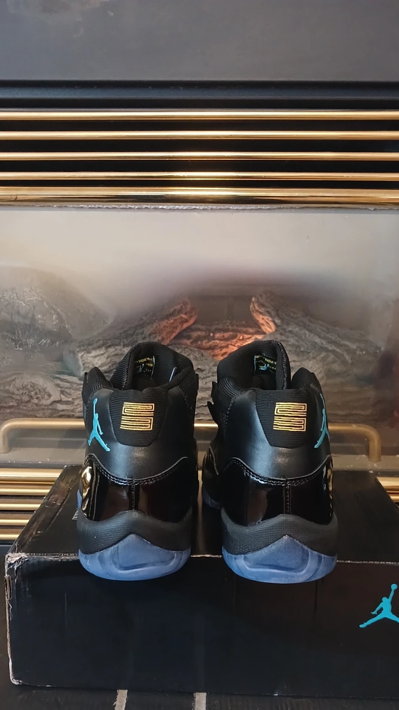 Air Jordan 11 gamma blue size 9.5 and 11. - photo 3