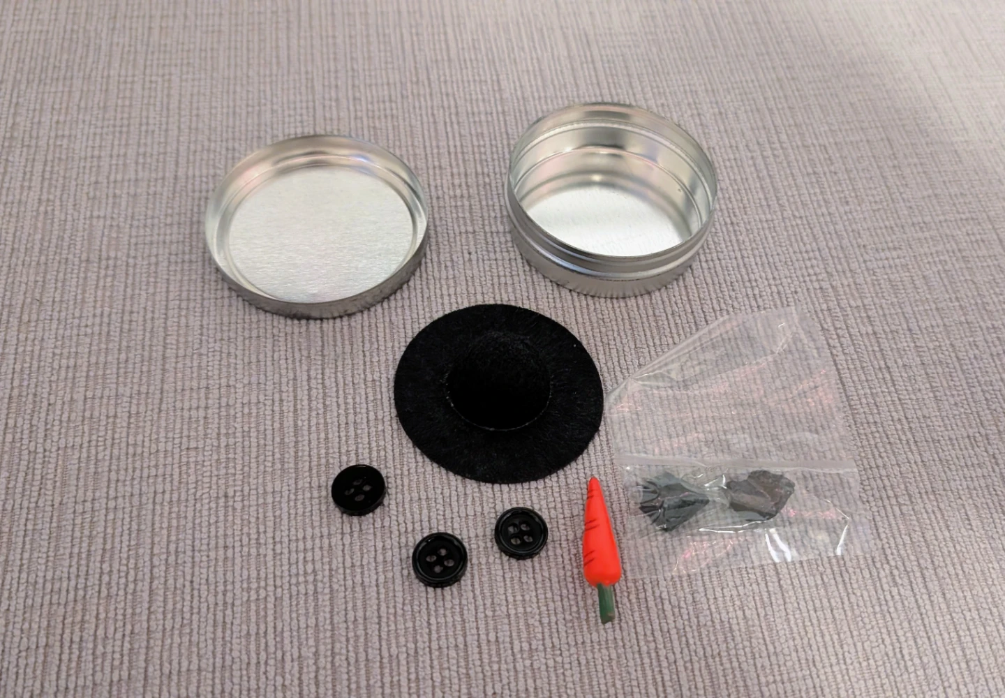 Brand New Puffin Gear Windowsill Snowman Kit - photo 2