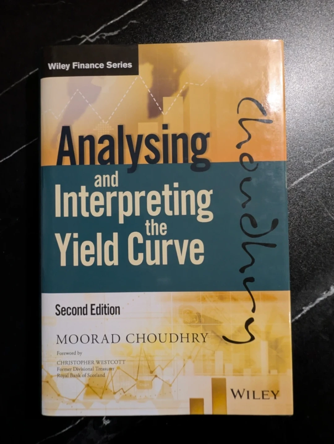 Analysing and Interpreting the Yield Curve