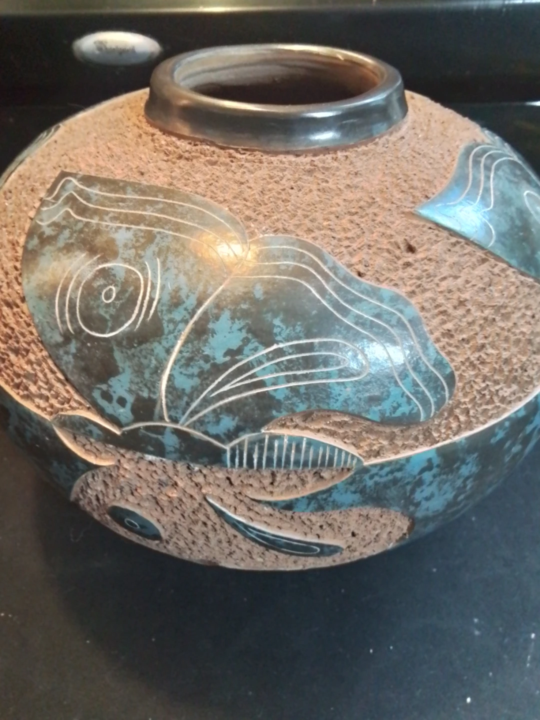 Hand Carved Nicaraguan Folk Art Pottery Vase Signed 9x7" - photo 3