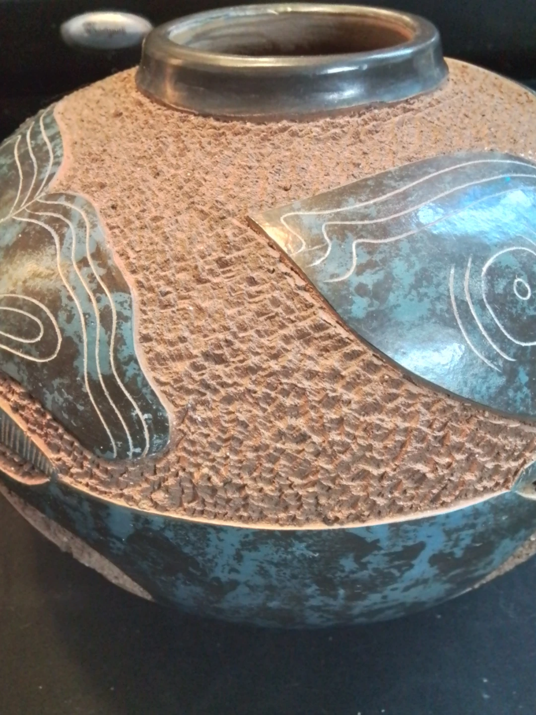 Hand Carved Nicaraguan Folk Art Pottery Vase Signed 9x7" - photo 4