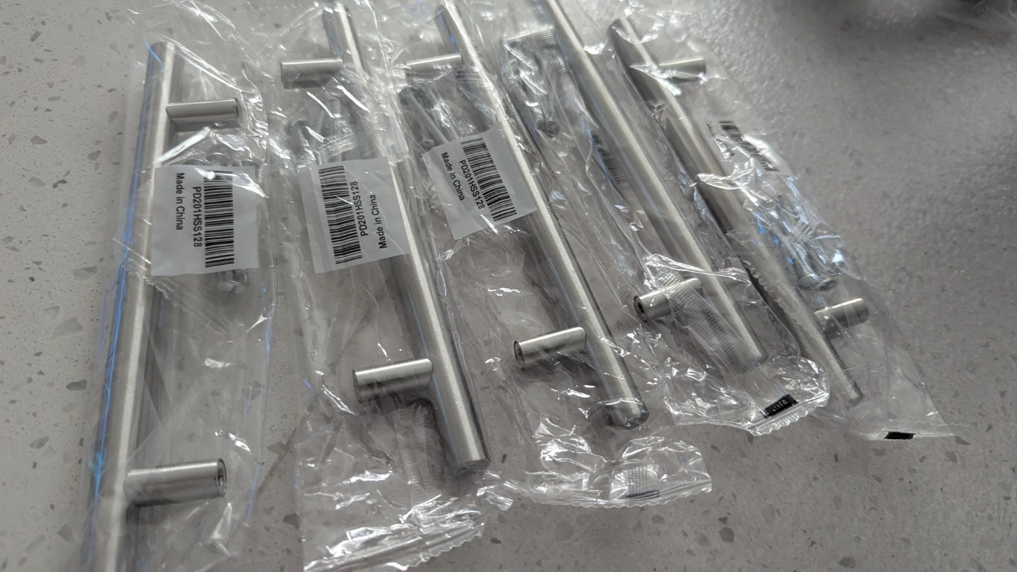 5 New Cabinet/Drawer Pull Handles - photo 2