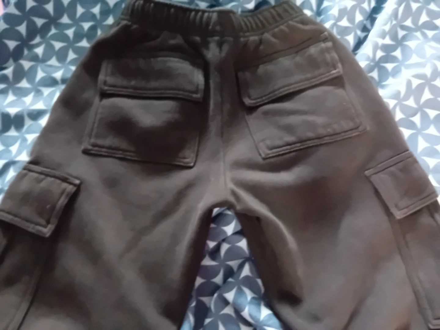 Aritzia Black Cargo Pants - photo 3