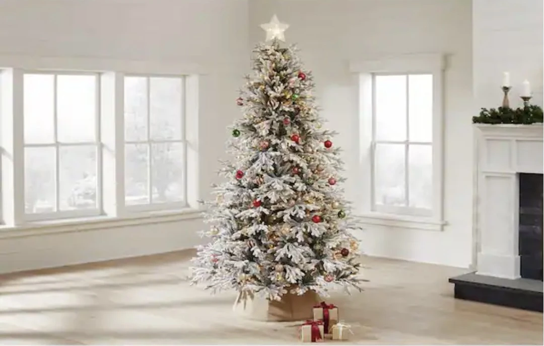 7.5 ft Flocked LED Pre-Lit Christmas Tree - photo 3