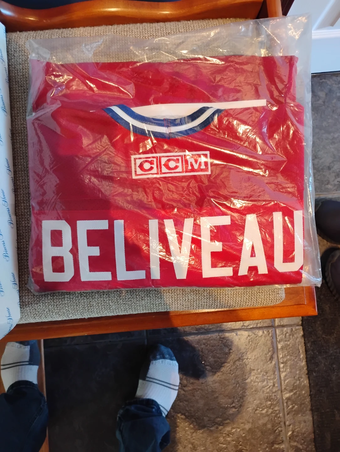 🥕 Autographed XL CCM Beliveau Heritage Hockey Jersey with COA 🥕