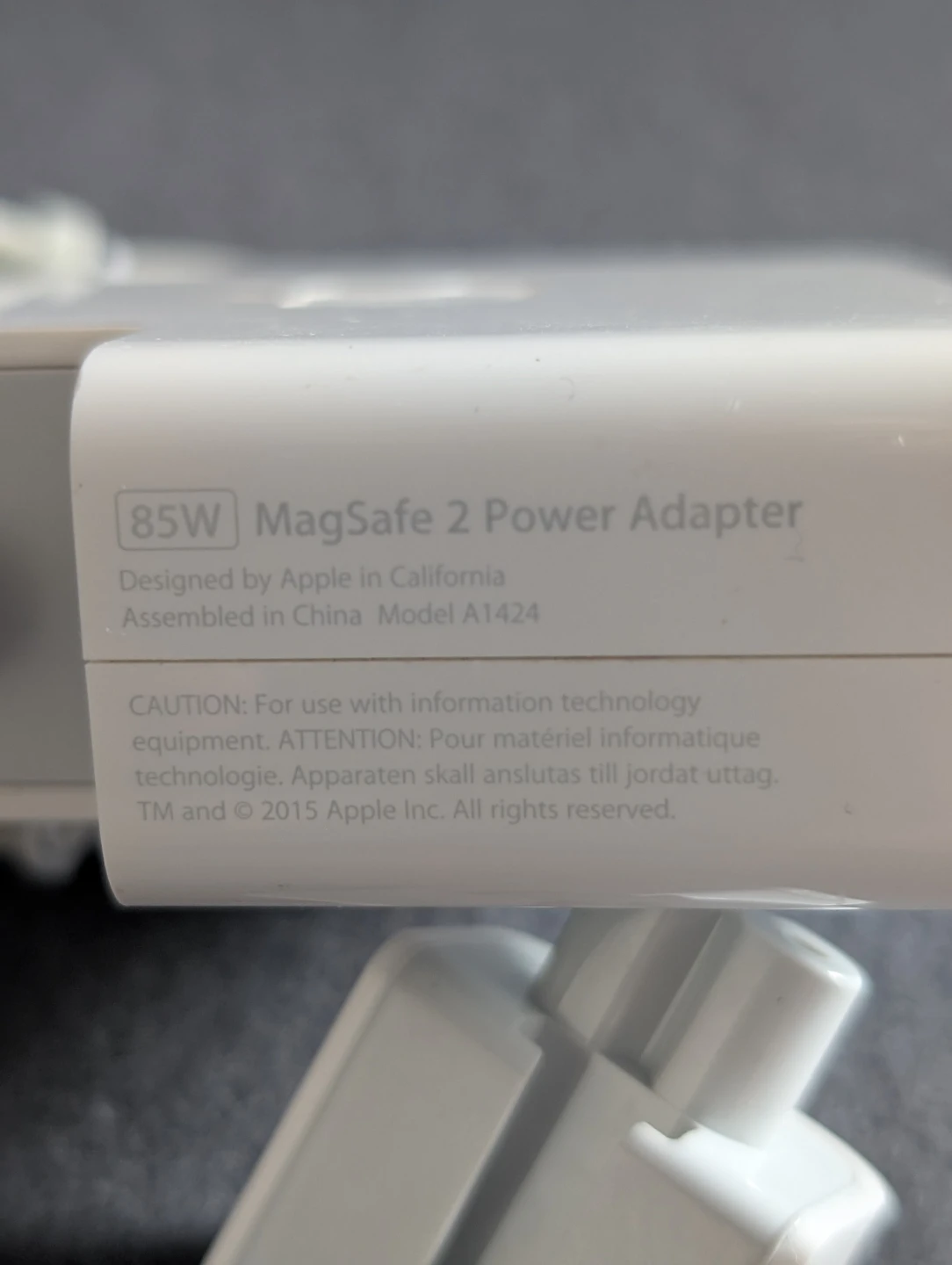 Apple 85W MagSafe 2 Power Adapter (T-Tip) - photo 2