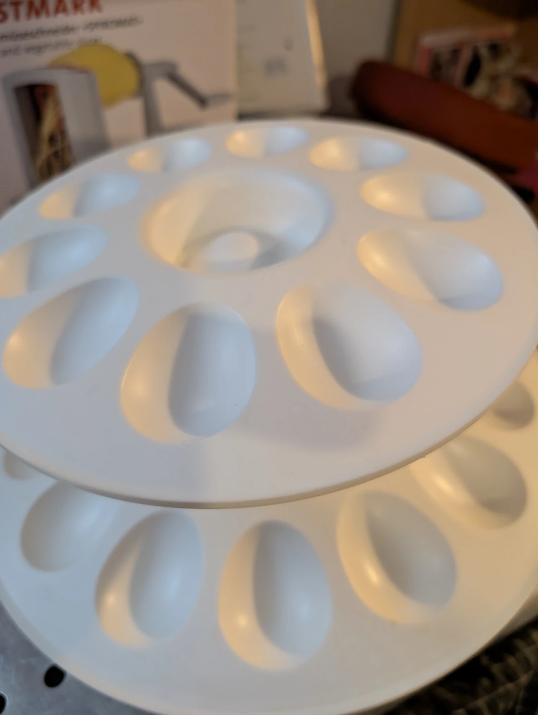 Tupperware 2-Tier devil Egg Holder