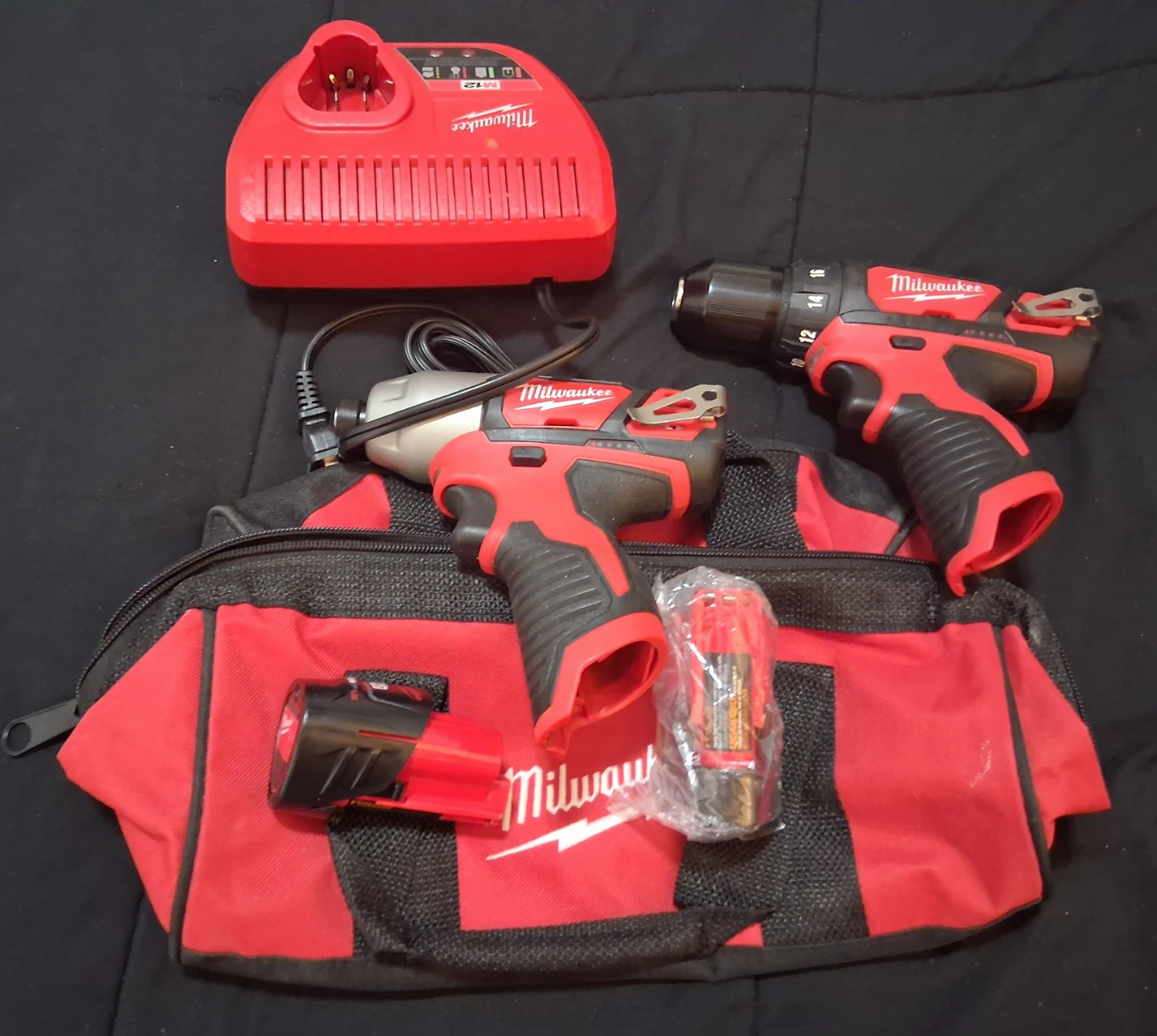 Milwaukee M12 Cordless Drill Driver & Impact Driver Kit
