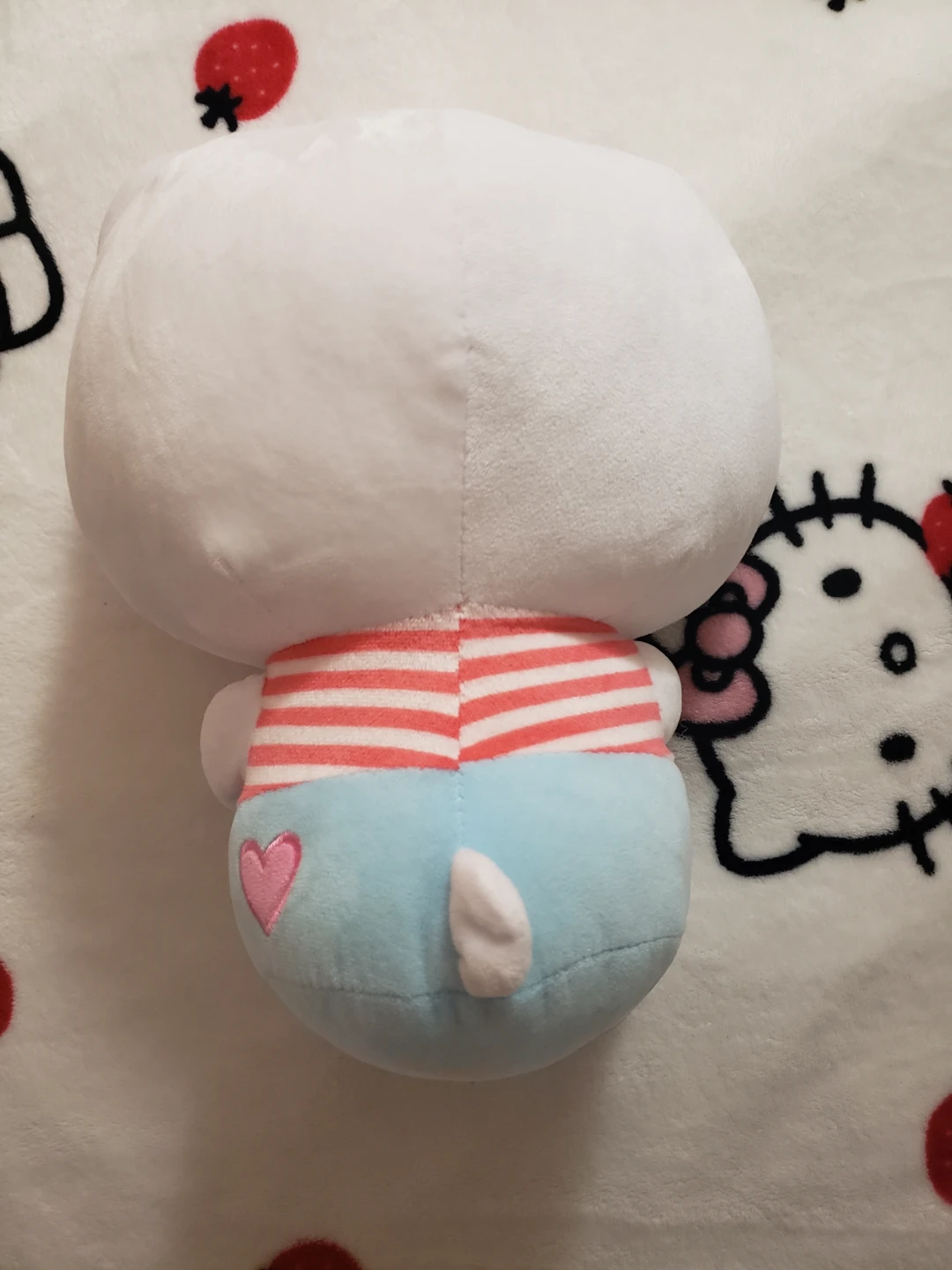 Hello Kitty Plush Toy with Strawberry - photo 2
