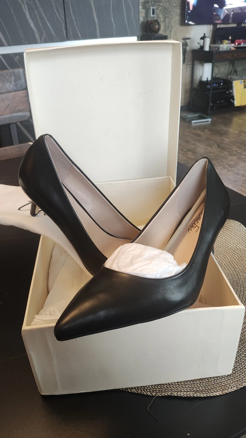 Luctos Black Leather Heels - Size 8.5M (New)
