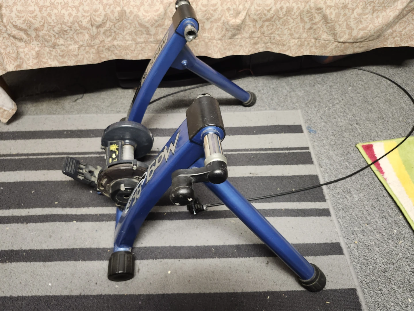 Minoura Mag 850 Indoor Bike Trainer - photo 2