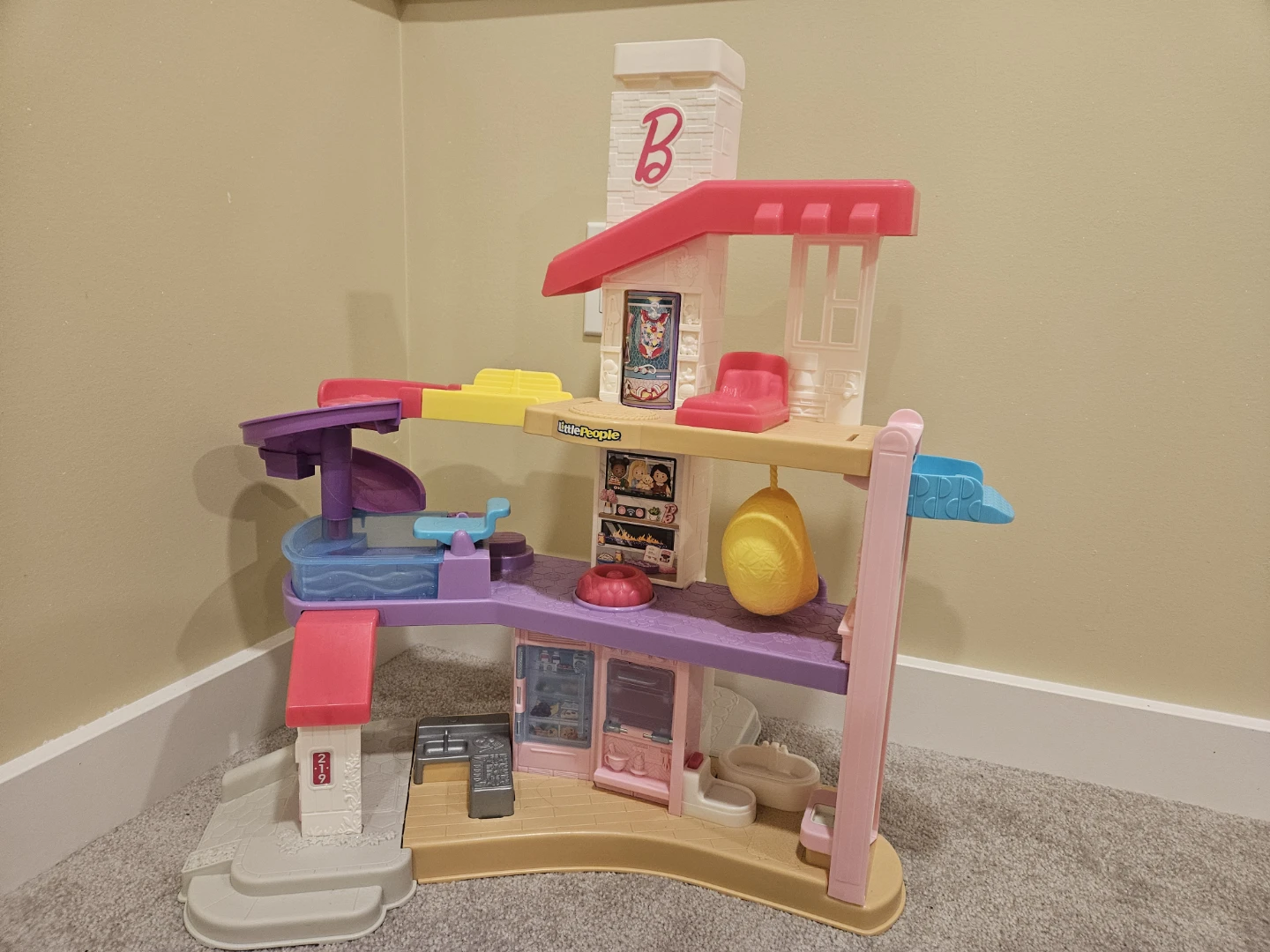 Fisher-Price Little People Barbie DreamHouse