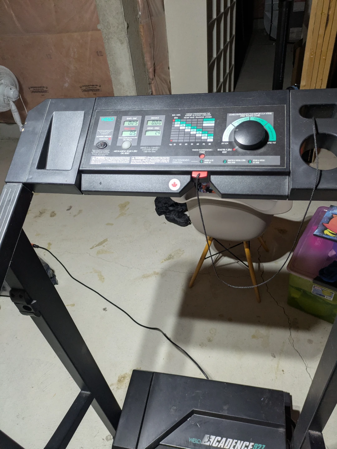 Weslo Cadence 527 Treadmill - photo 2