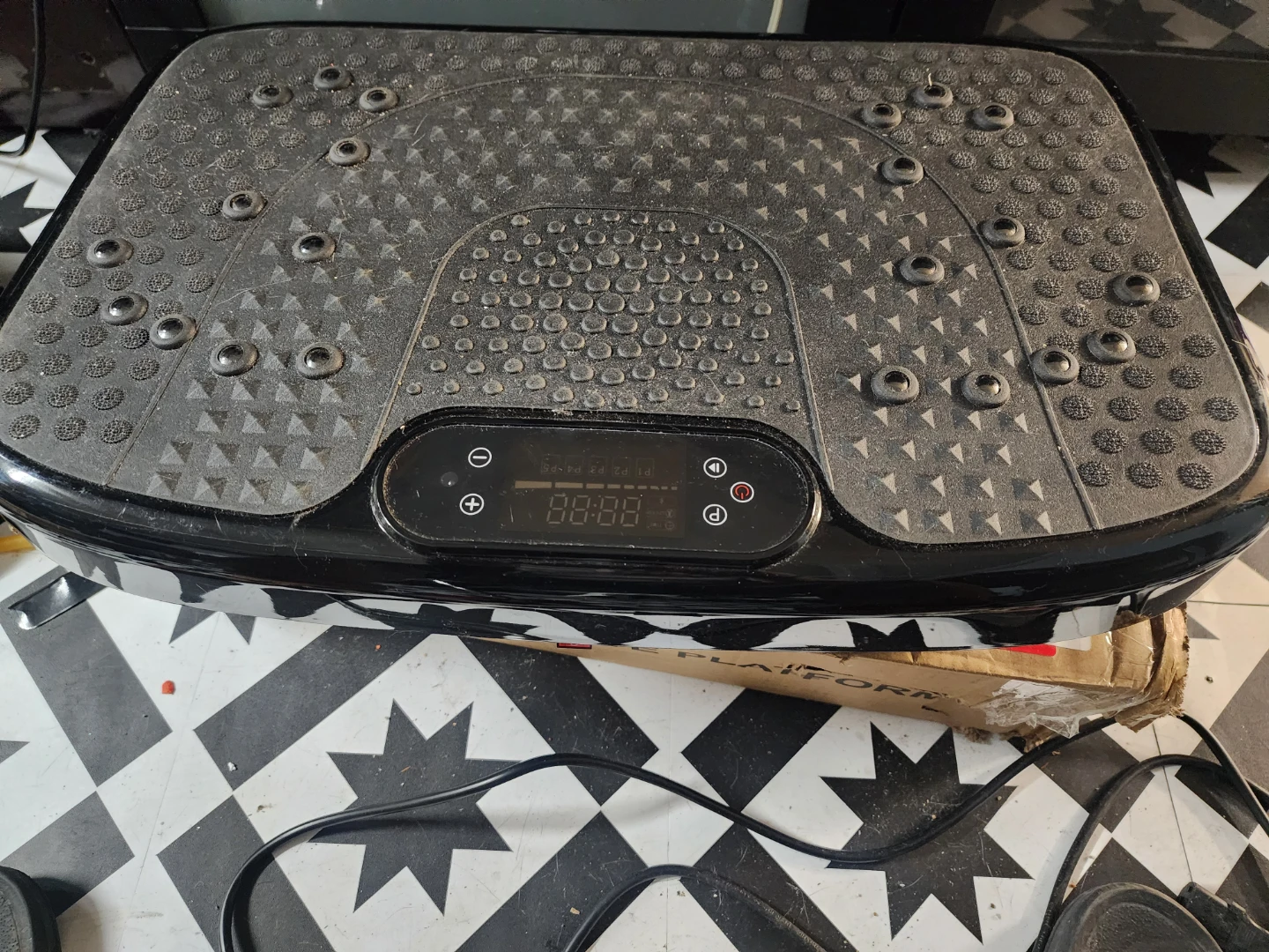Vibration Plate Exercise Machine - photo 2