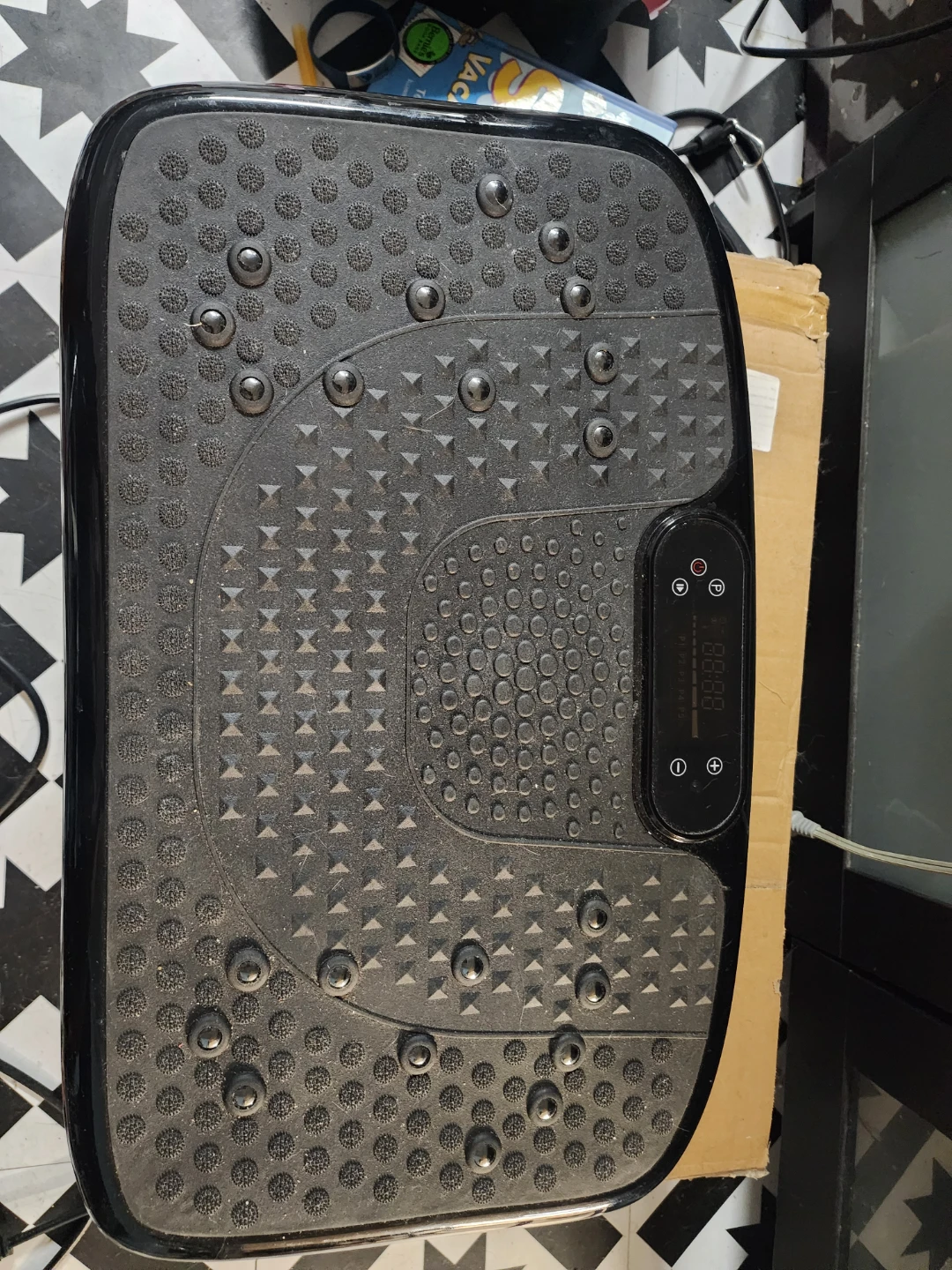 Vibration Plate Exercise Machine - photo 3