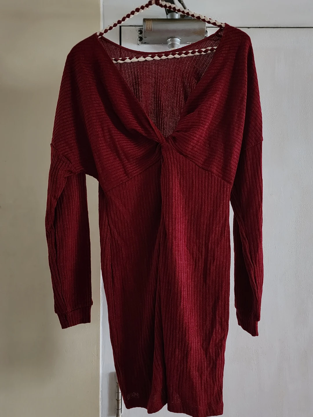 Beautiful Twist Back Burgundy Long Sleeve Rib Knit Dress * NEW