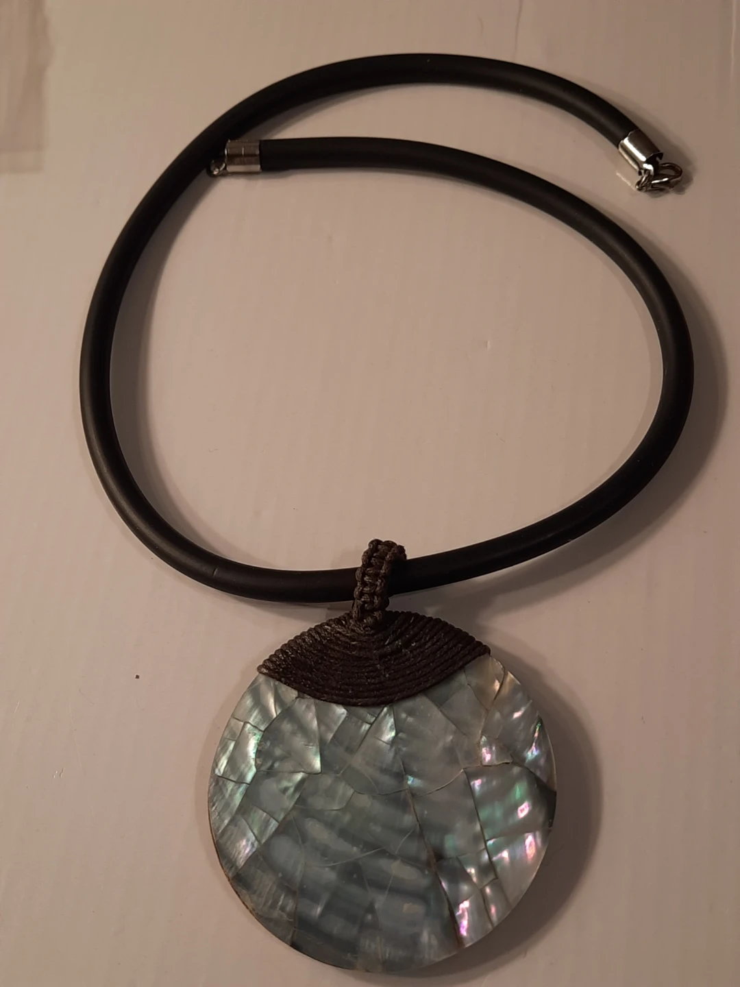 Assorted Mother of Pearl & Shell Pendants with Necklaces - photo 4