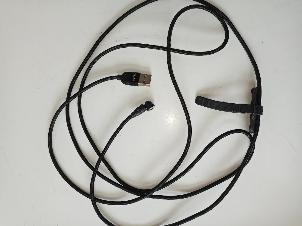 Statik 360 magnetic charging cable
