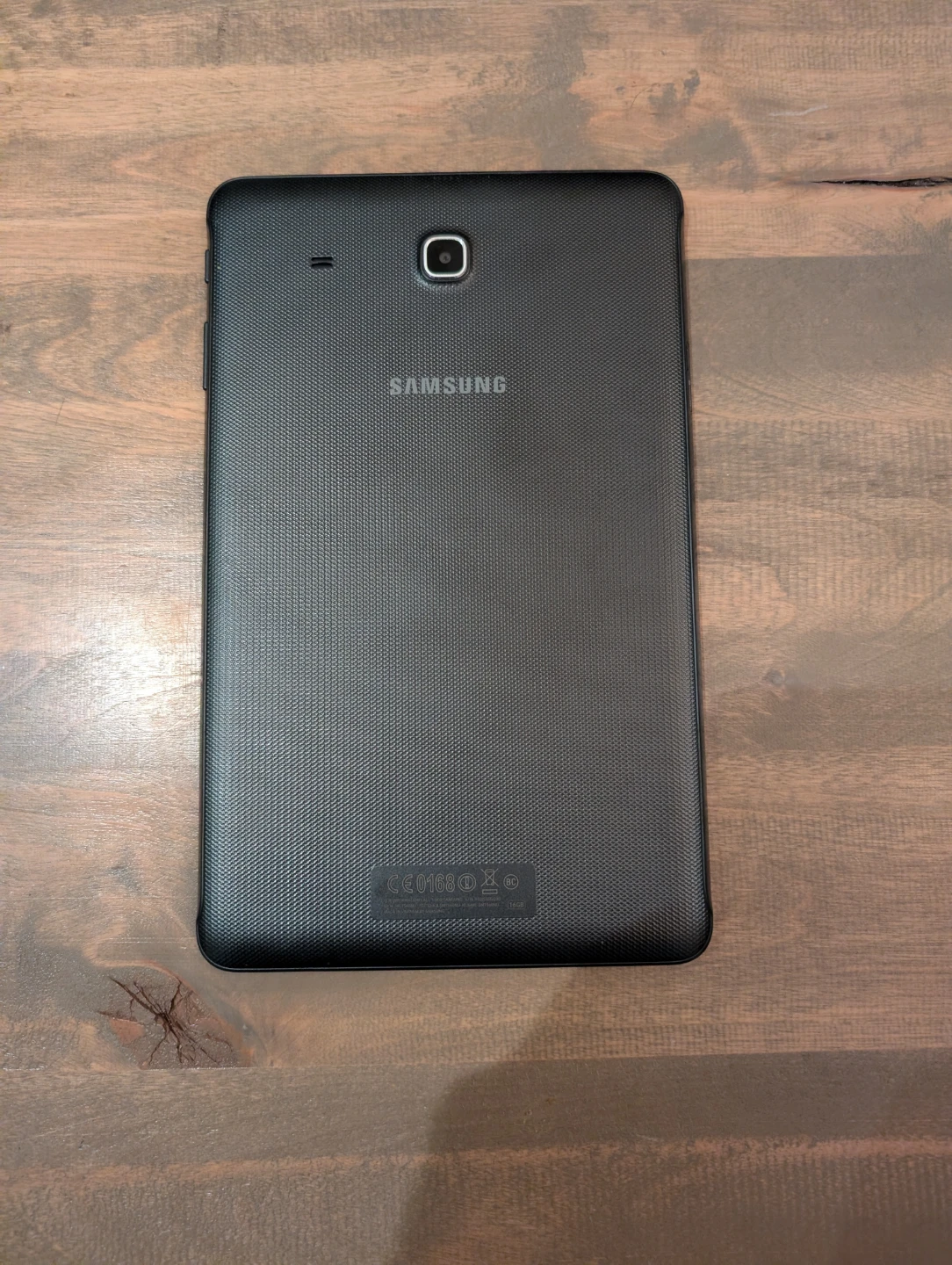 Samsung Galaxy Tab E 9.6-inch Wi-Fi Tablet - Used - photo 2