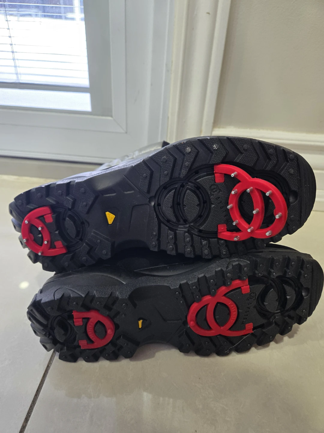 Artica Boots Size 7 - photo 3