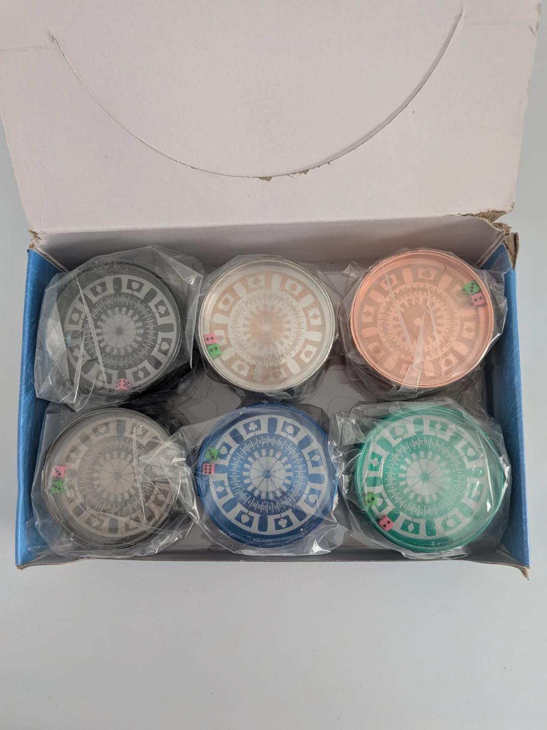 🥕 Metal Grinder Set of 6 - New in Box