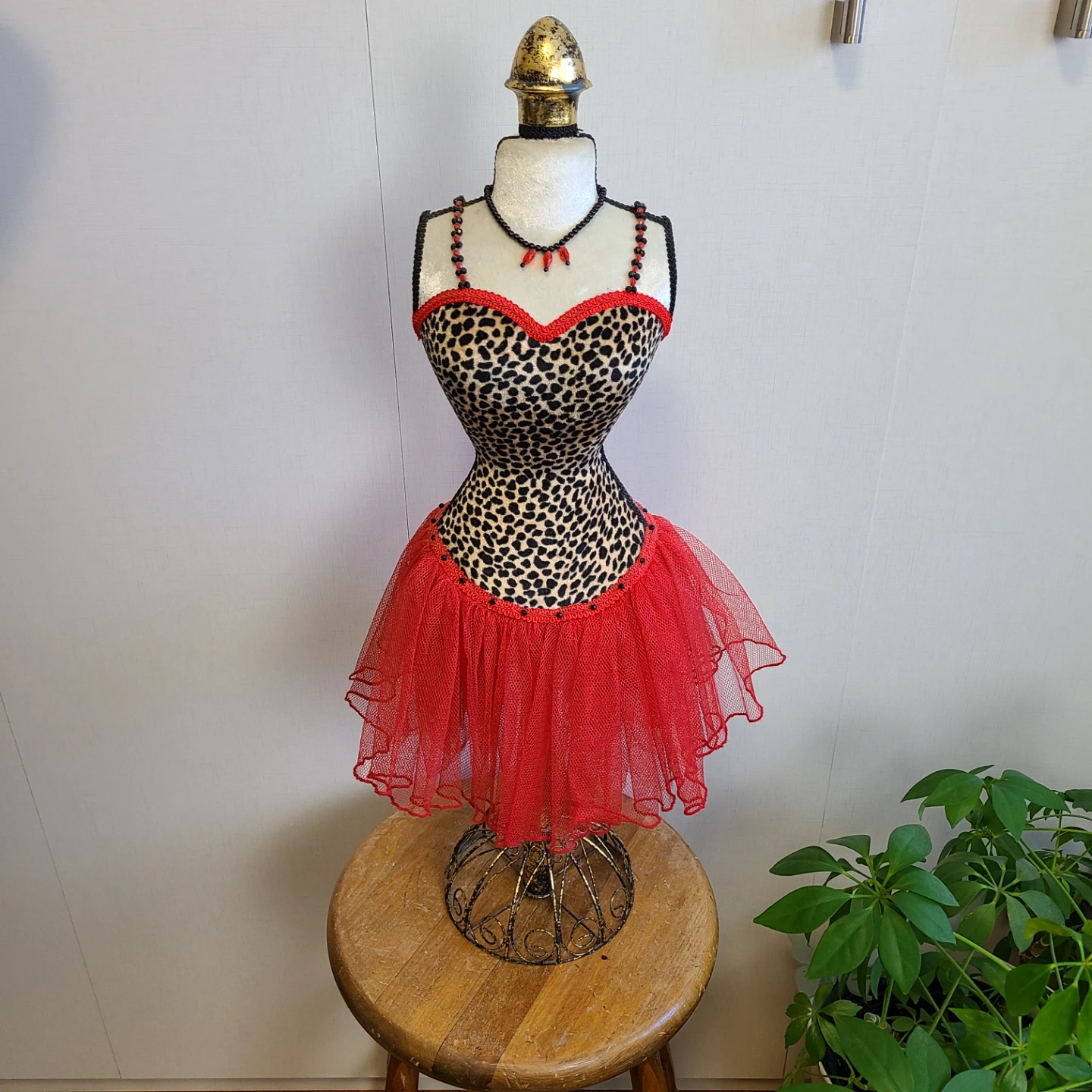 Leopard Print Bust Display Mannequin with Red Tulle Skirt - photo 3