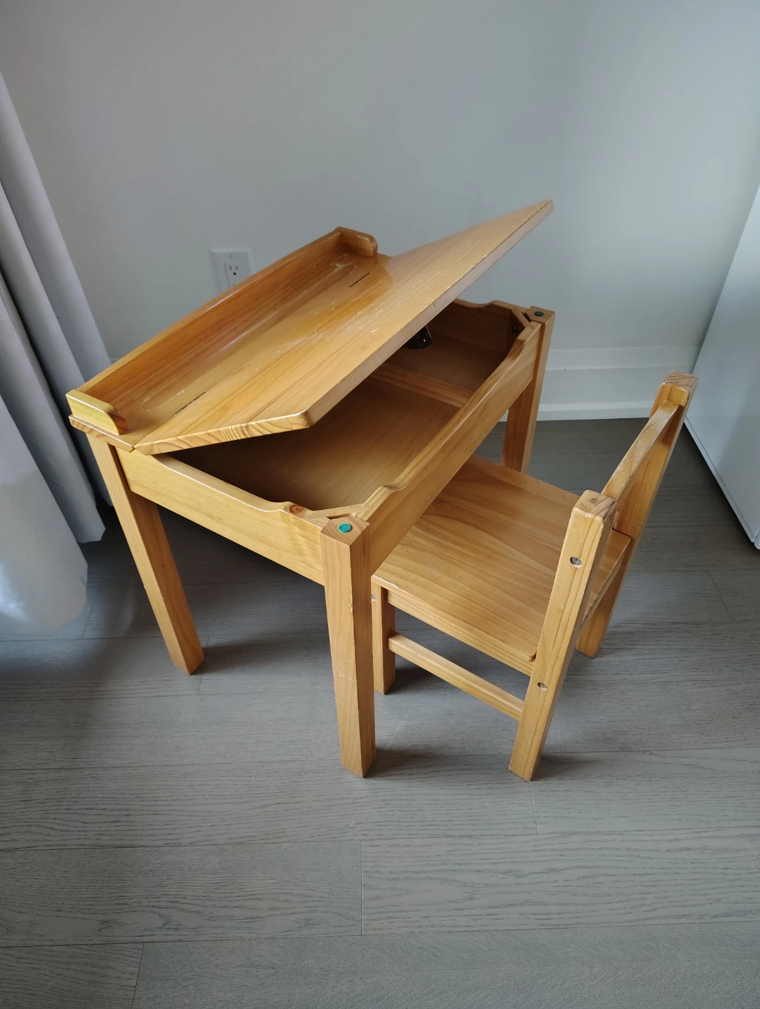 Melissa & Doug Wooden Child's Lift-Top Desk & Chair-Honey