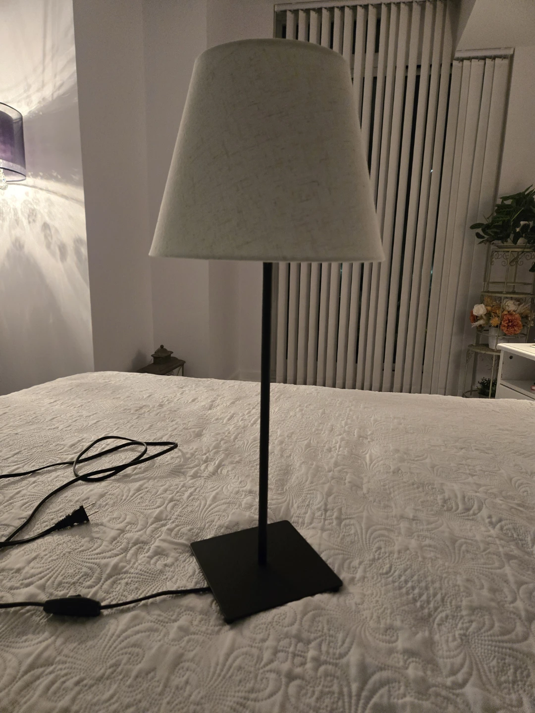 Modern Table Lamp with Linen Shade